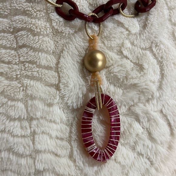 Beautiful Elegant Gold and Red Chain Necklace - Picture 2 of 5